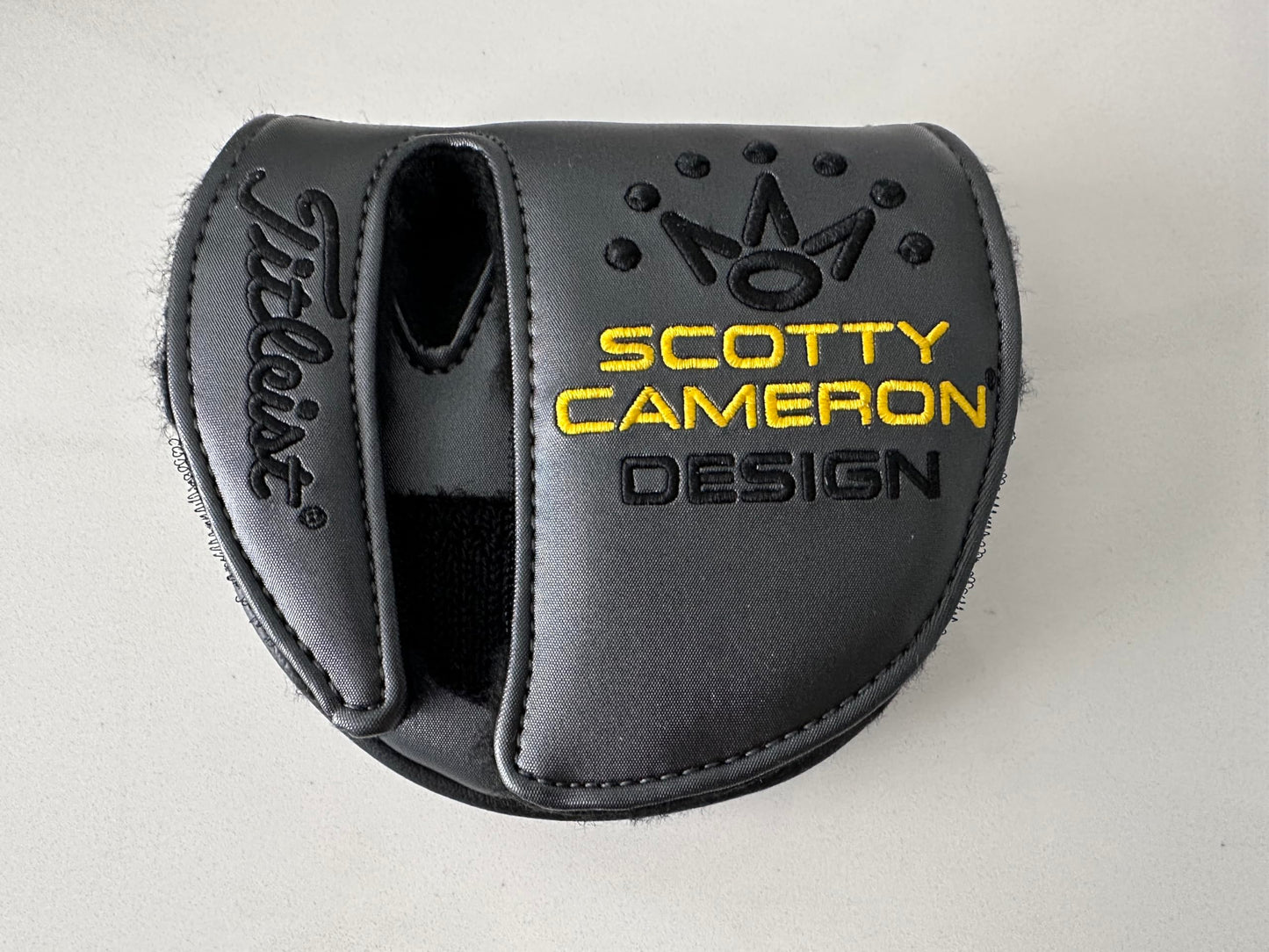 Scotty Cameron 2024 Phantom Mid Round Right Hand Headcover, 100% Authentic, Dark Grey